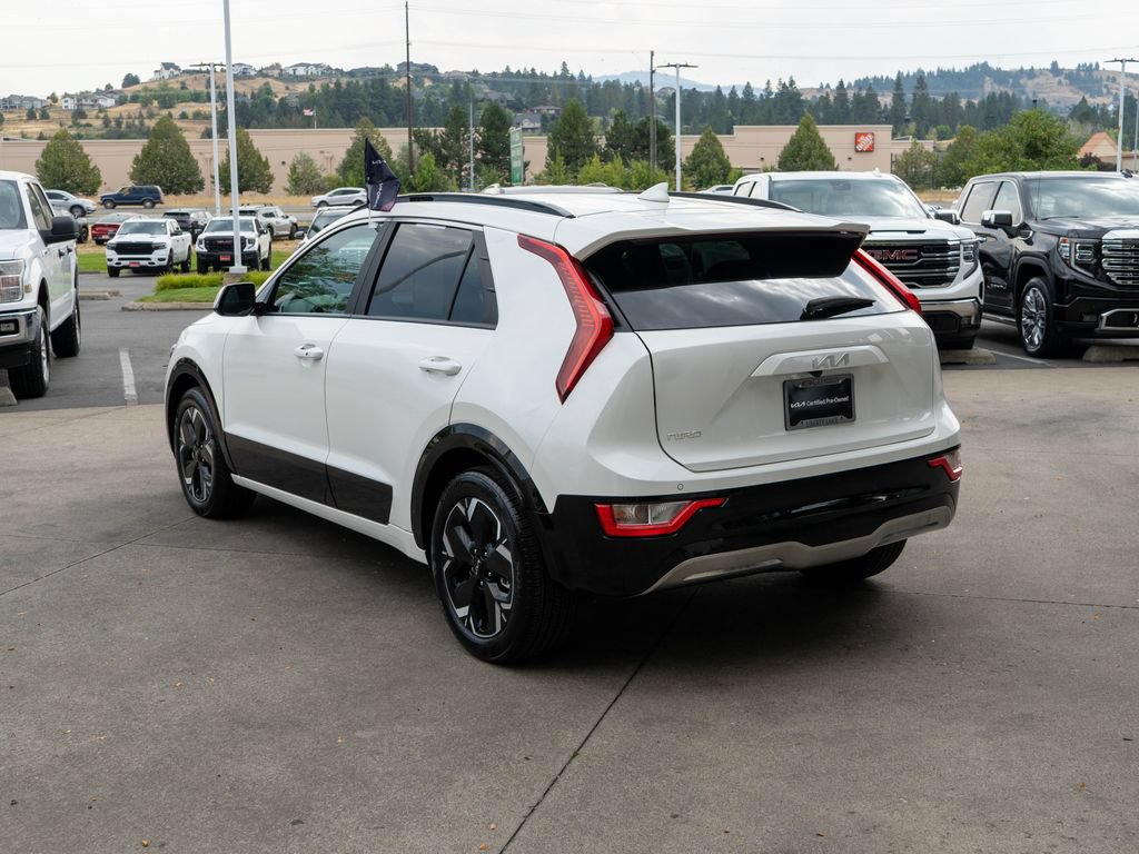 Certified 2024 Kia Niro Wind FWD image 5