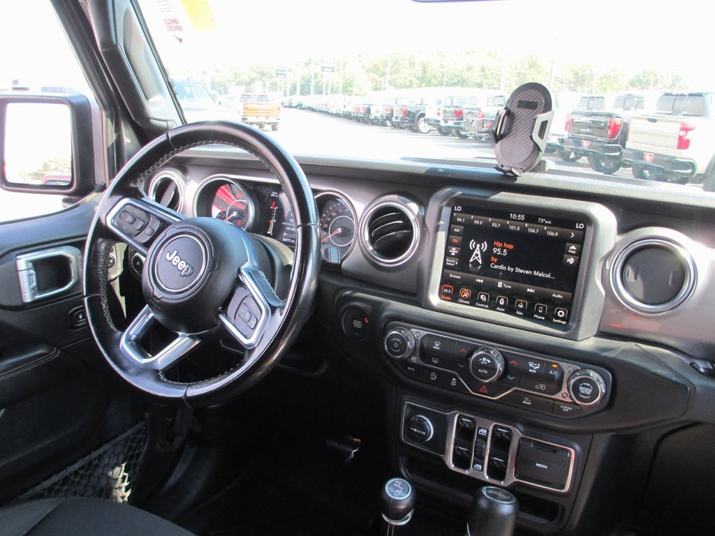Used 2021 Jeep Wrangler Unlimited Sahara w/ Uconnect 4C Nav & Sound Group image 17
