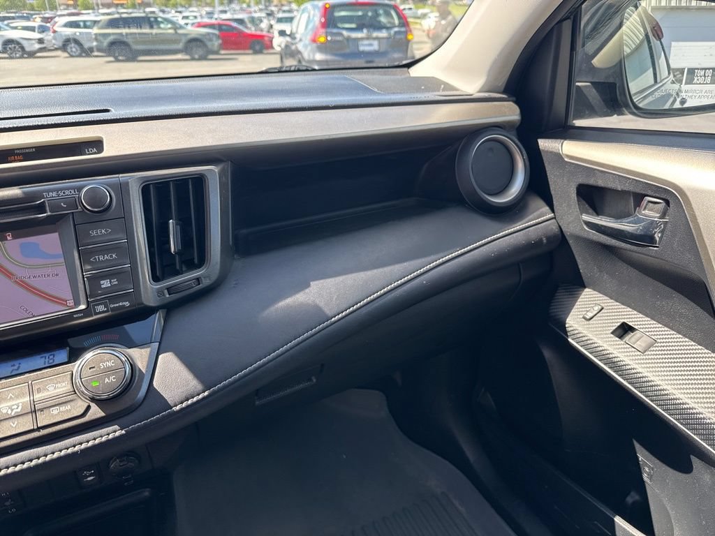 Used 2014 Toyota RAV4 Limited w/ Technology Package AWD/4WD image 25