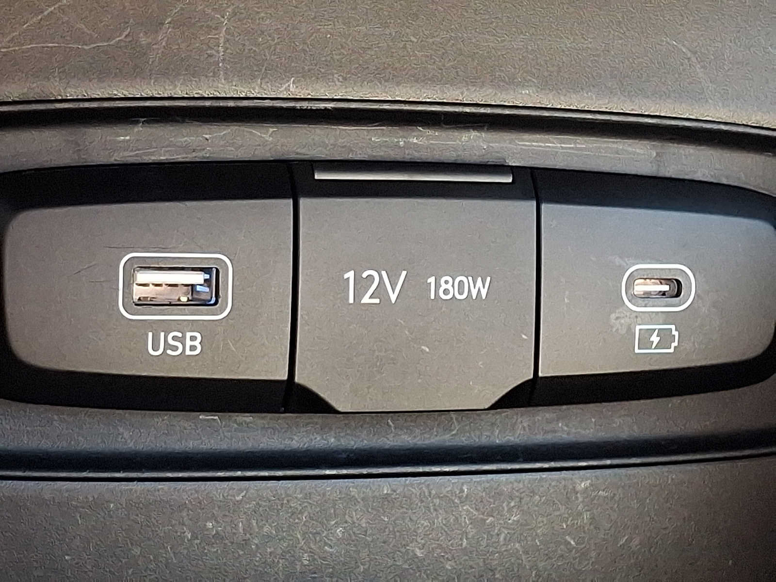 Used 2024 Hyundai Venue SEL FWD image 26