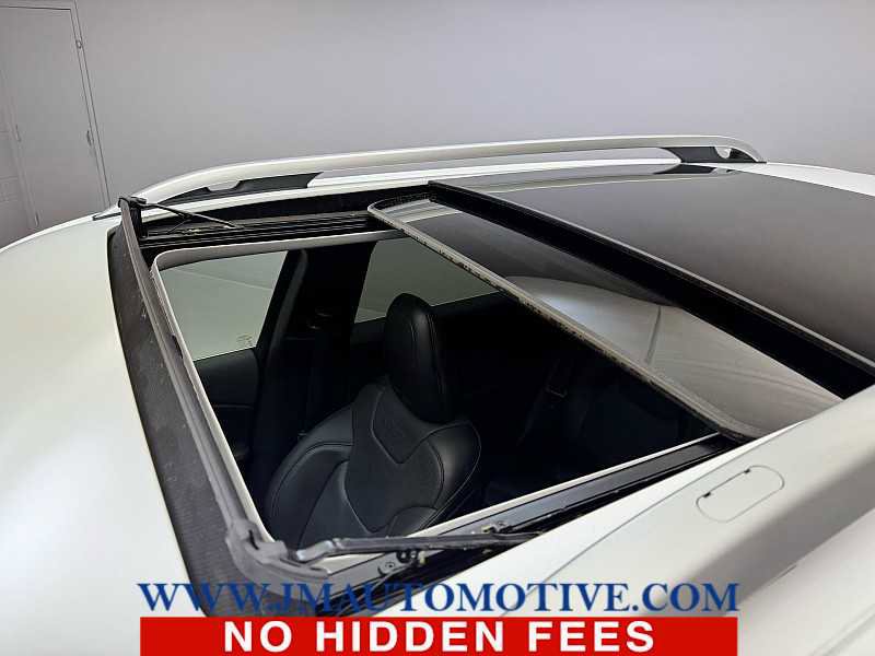 Used 2019 Jeep Cherokee Limited image 11