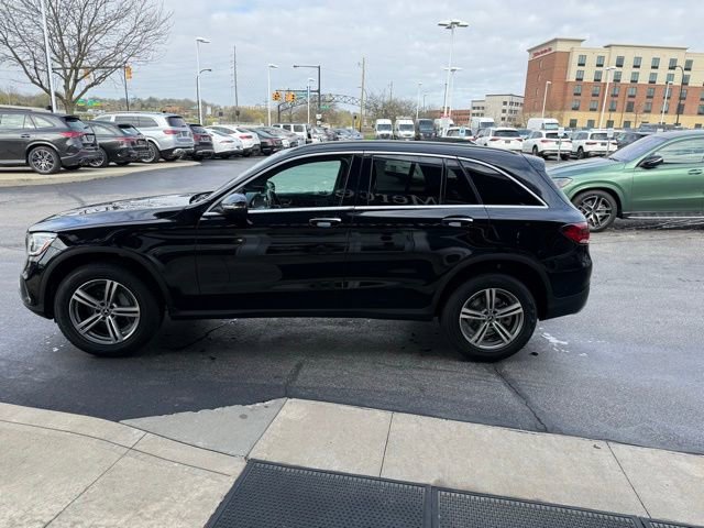 Certified 2022 Mercedes-Benz GLC 300 4MATIC image 4
