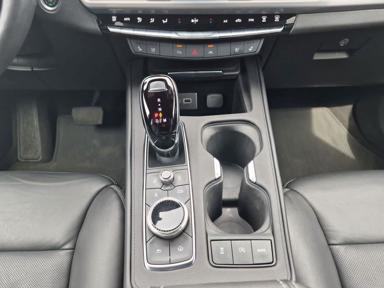 Used 2024 Cadillac XT4 Premium Luxury AWD/4WD image 29