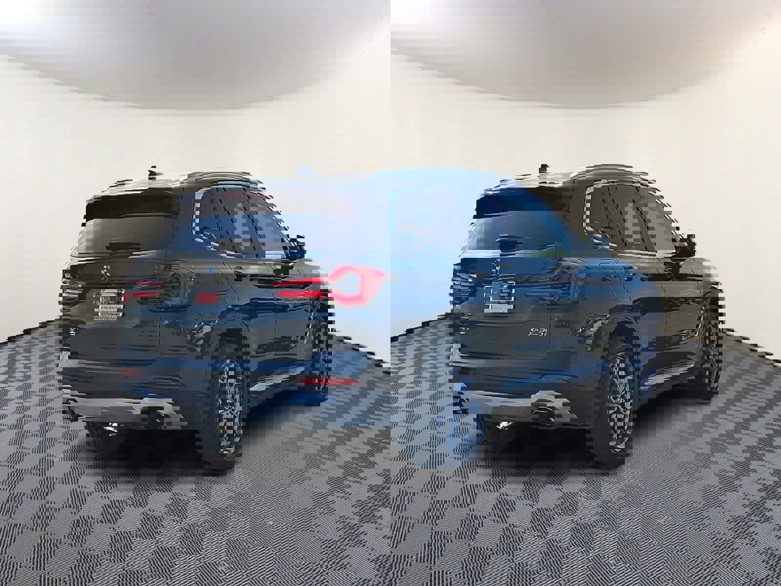 Used 2023 BMW X3 xDrive30i w/ Premium Package AWD/4WD image 5