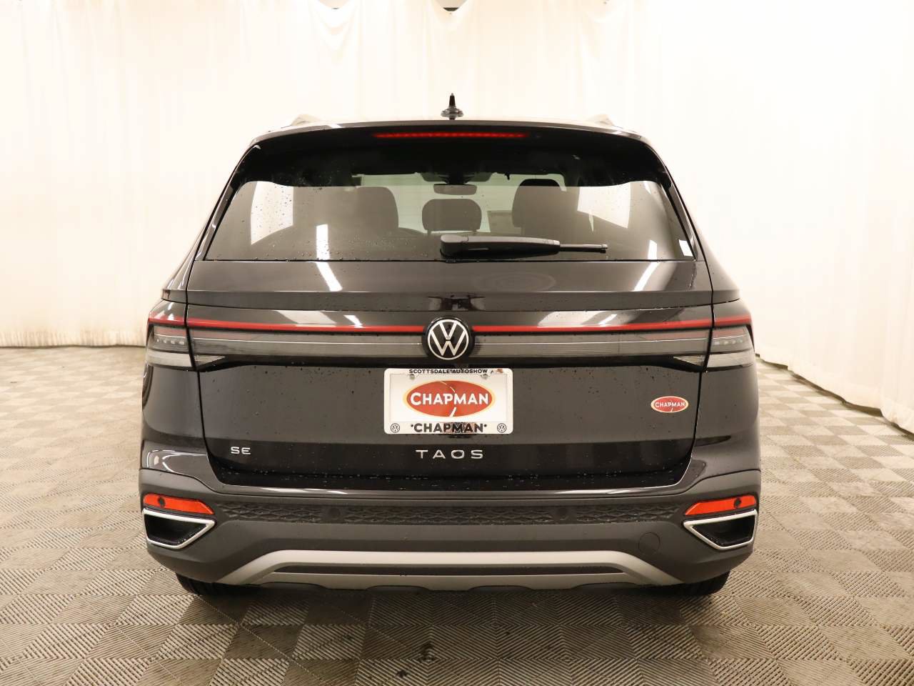 New 2026 Volkswagen Taos SE FWD image 5