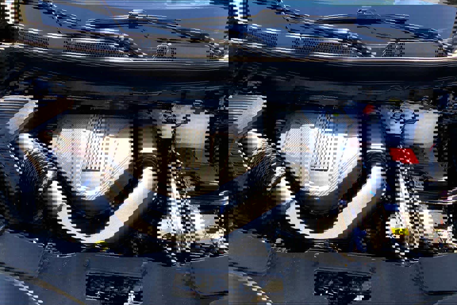 Used 2025 Chevrolet Traverse LT image 34