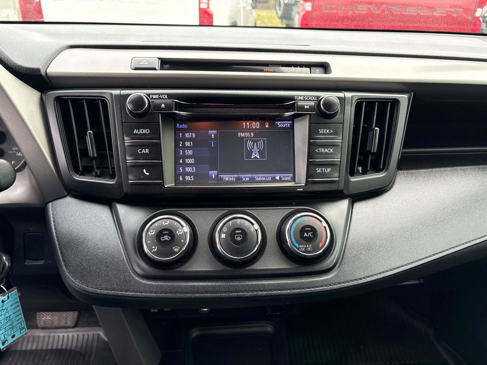 Used 2018 Toyota RAV4 LE image 14