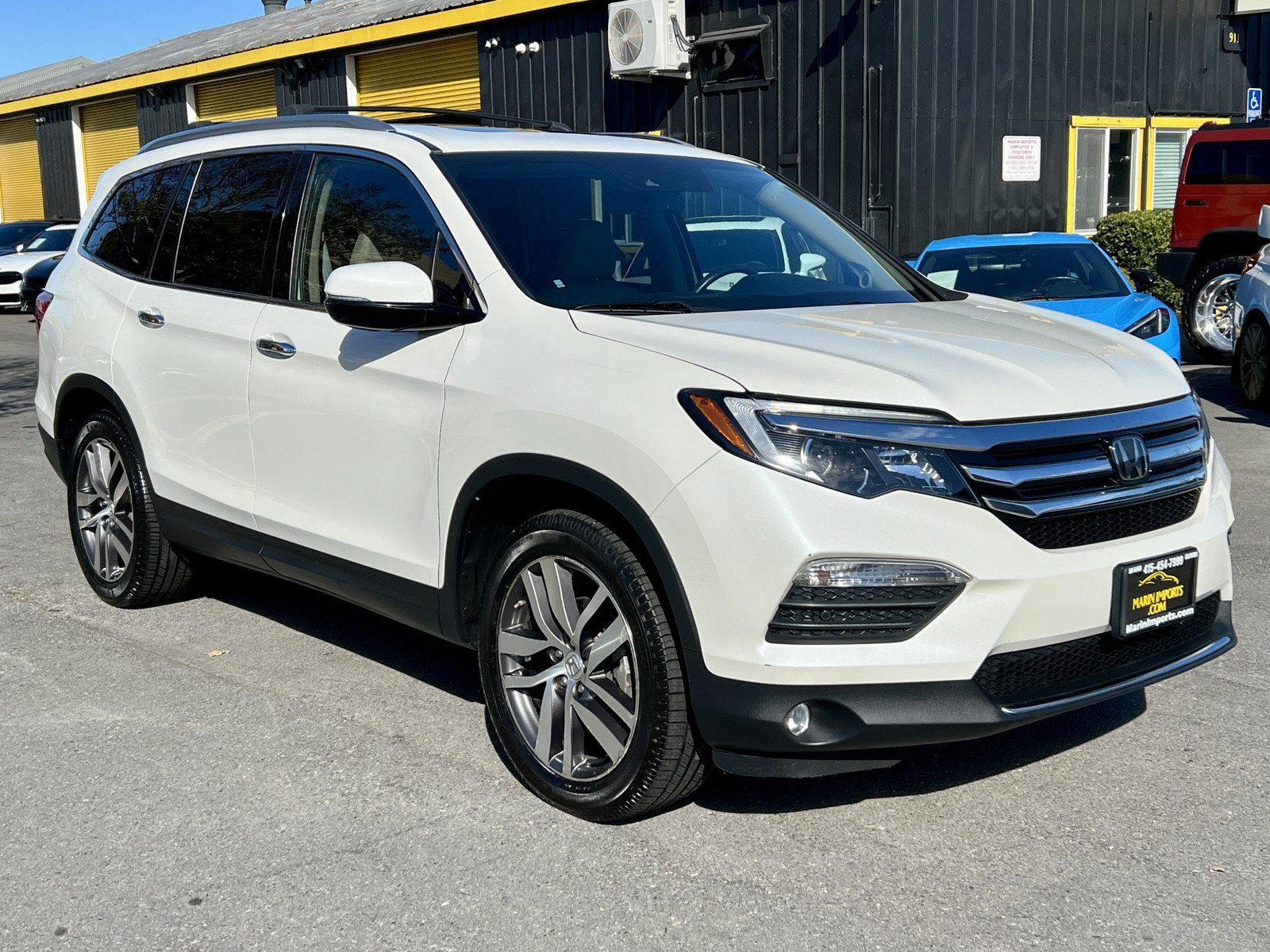 Used 2017 Honda Pilot Elite image 4