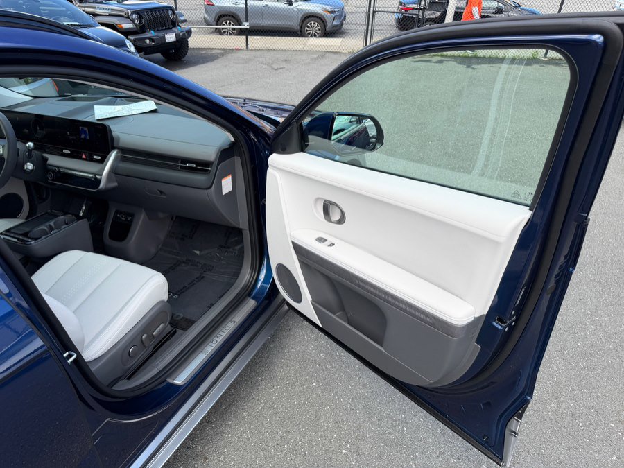 Used 2026 Hyundai Ioniq 5 Limited AWD/4WD image 39