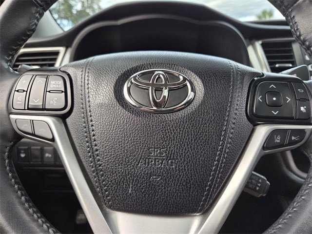 Used 2019 Toyota Highlander Limited image 36