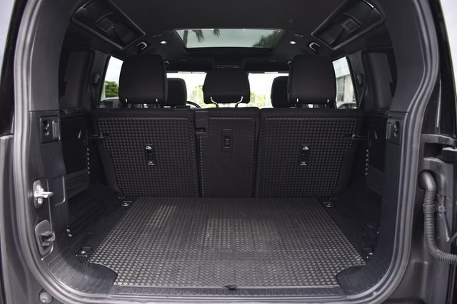Used 2025 Land Rover Defender 110 S AWD/4WD image 26