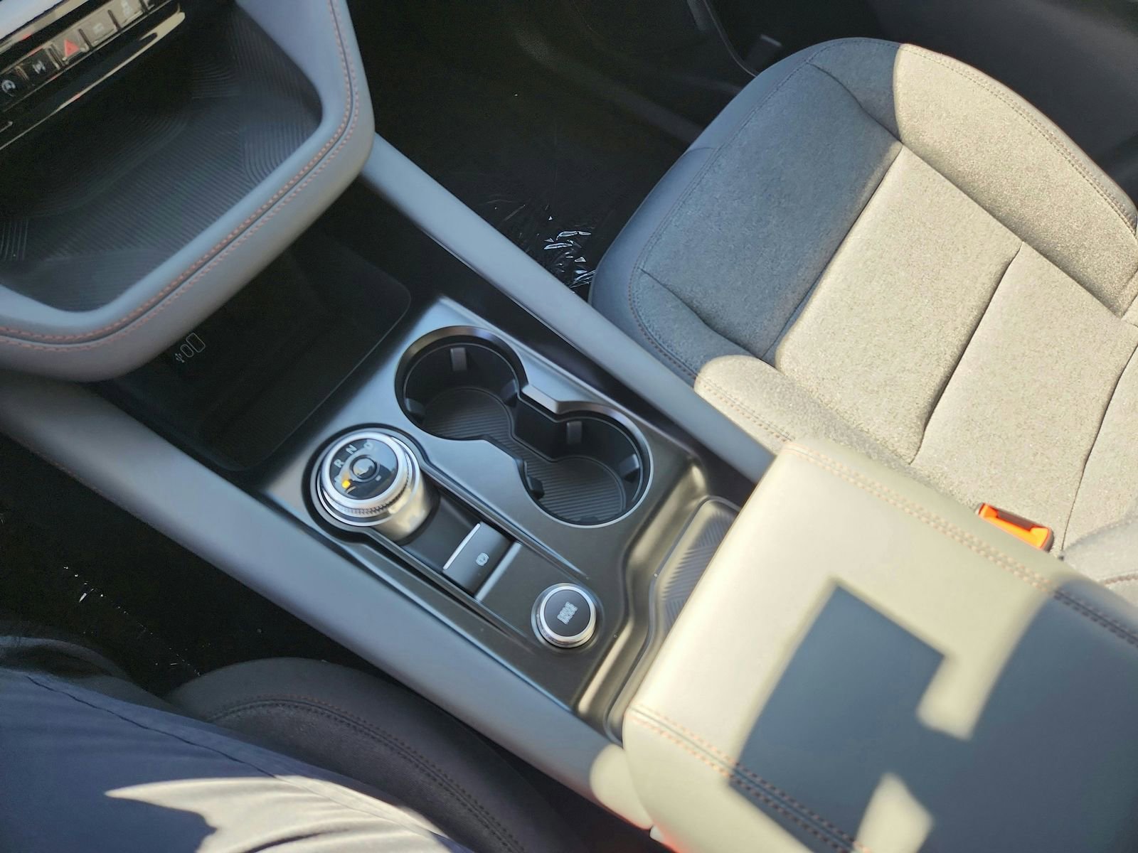 New 2026 Ford Explorer Active image 16