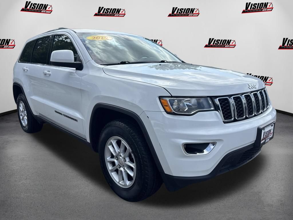 Used 2019 Jeep Grand Cherokee Laredo AWD/4WD image 3