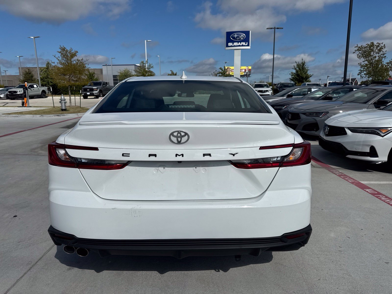 Used 2025 Toyota Camry SE FWD image 7