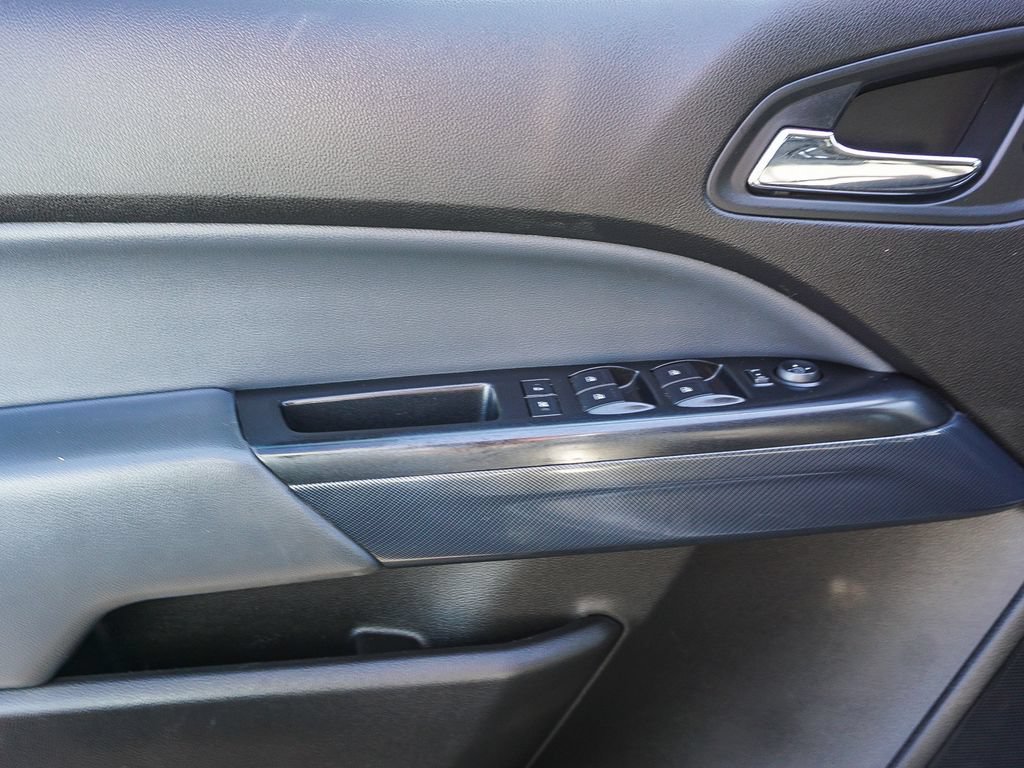 Used 2015 Chevrolet Colorado Z71 AWD/4WD image 18