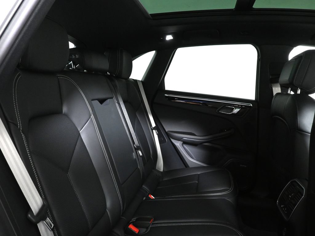 New 2026 Porsche Macan S AWD/4WD image 41