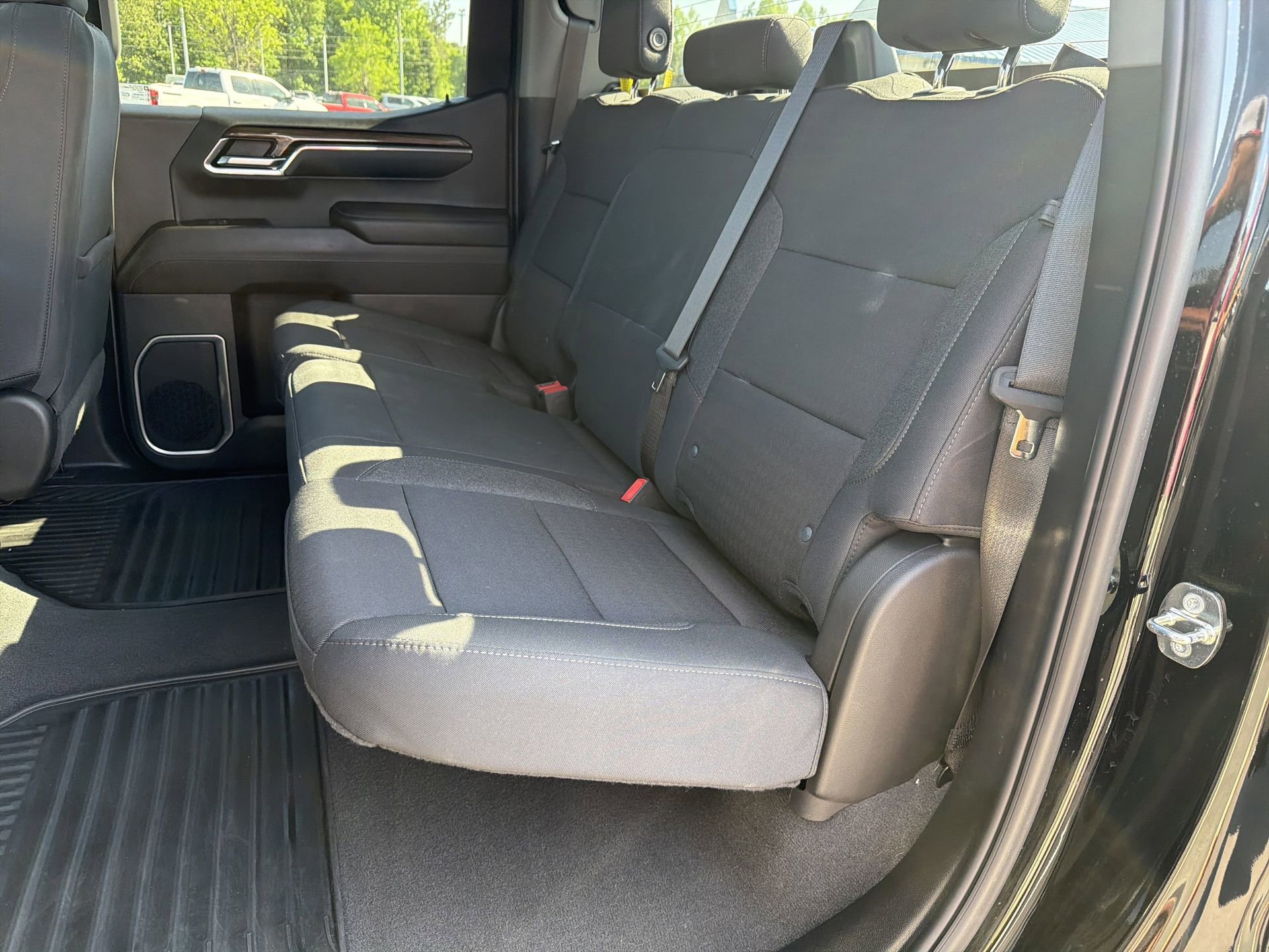 Used 2024 Chevrolet Silverado 1500 LT image 22