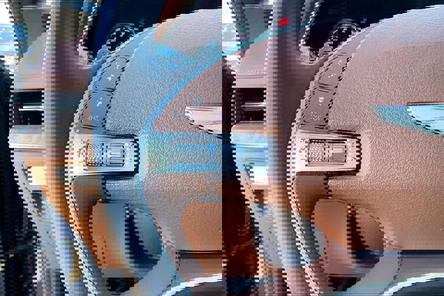 Used 2024 Genesis G80 image 20