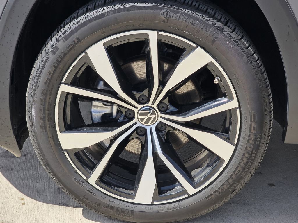 New 2026 Volkswagen Atlas SEL Premium R-Line image 9