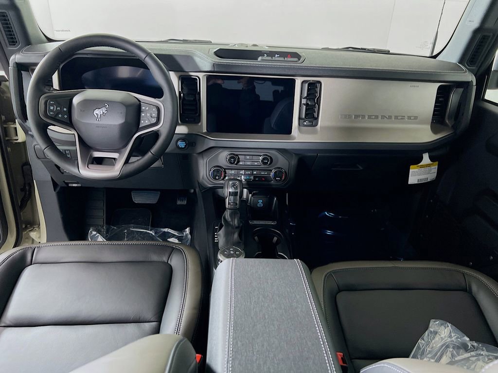 New 2025 Ford Bronco Outer Banks image 7