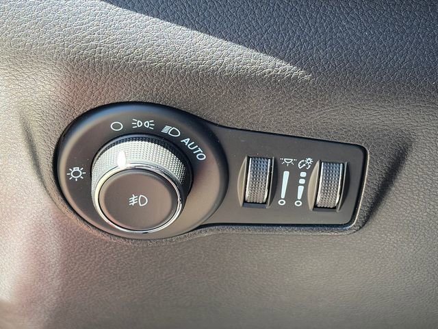 Used 2022 Jeep Compass Limited w/ Elite Group image 20