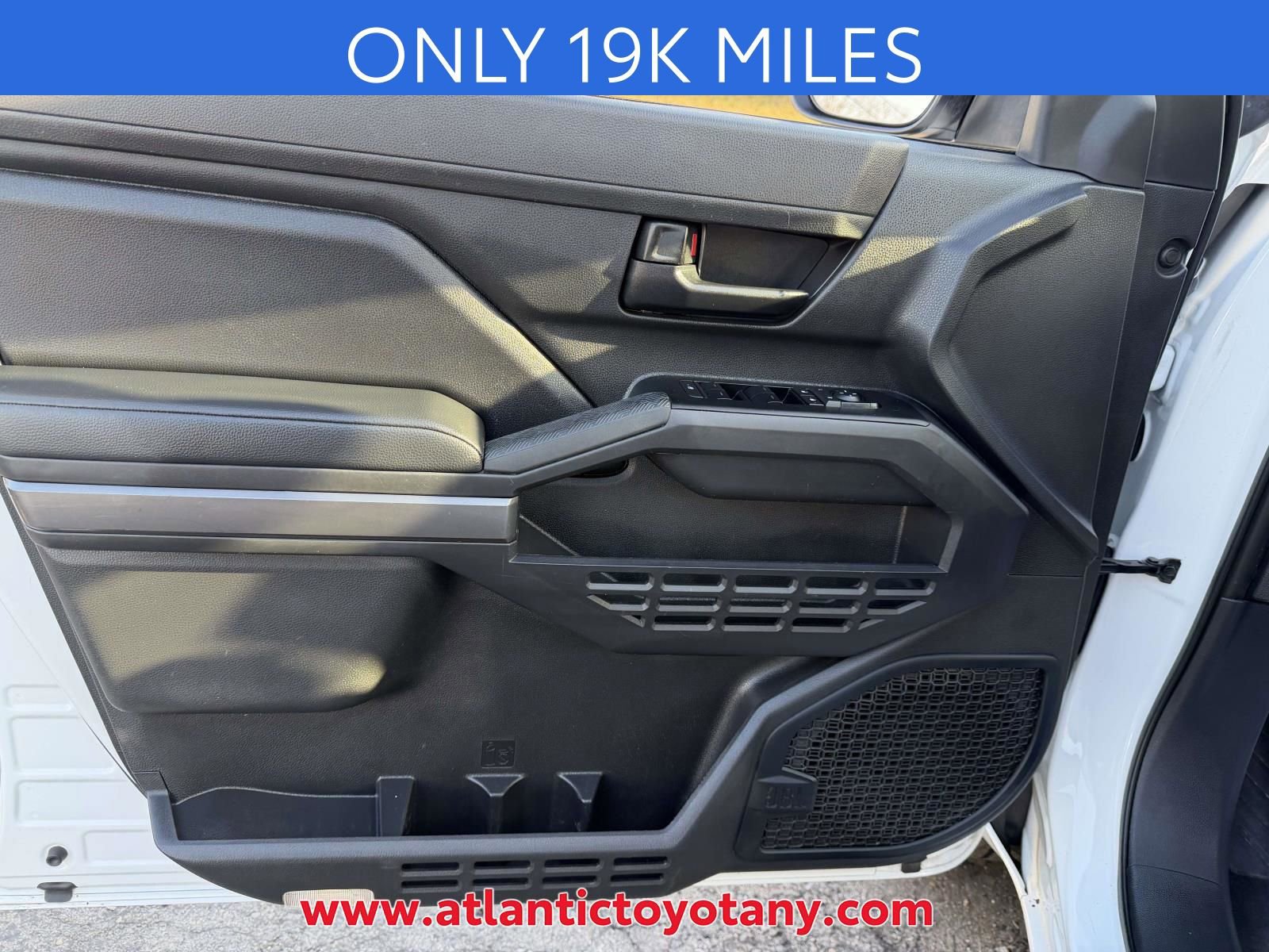 Used 2024 Toyota Tacoma SR5 image 18