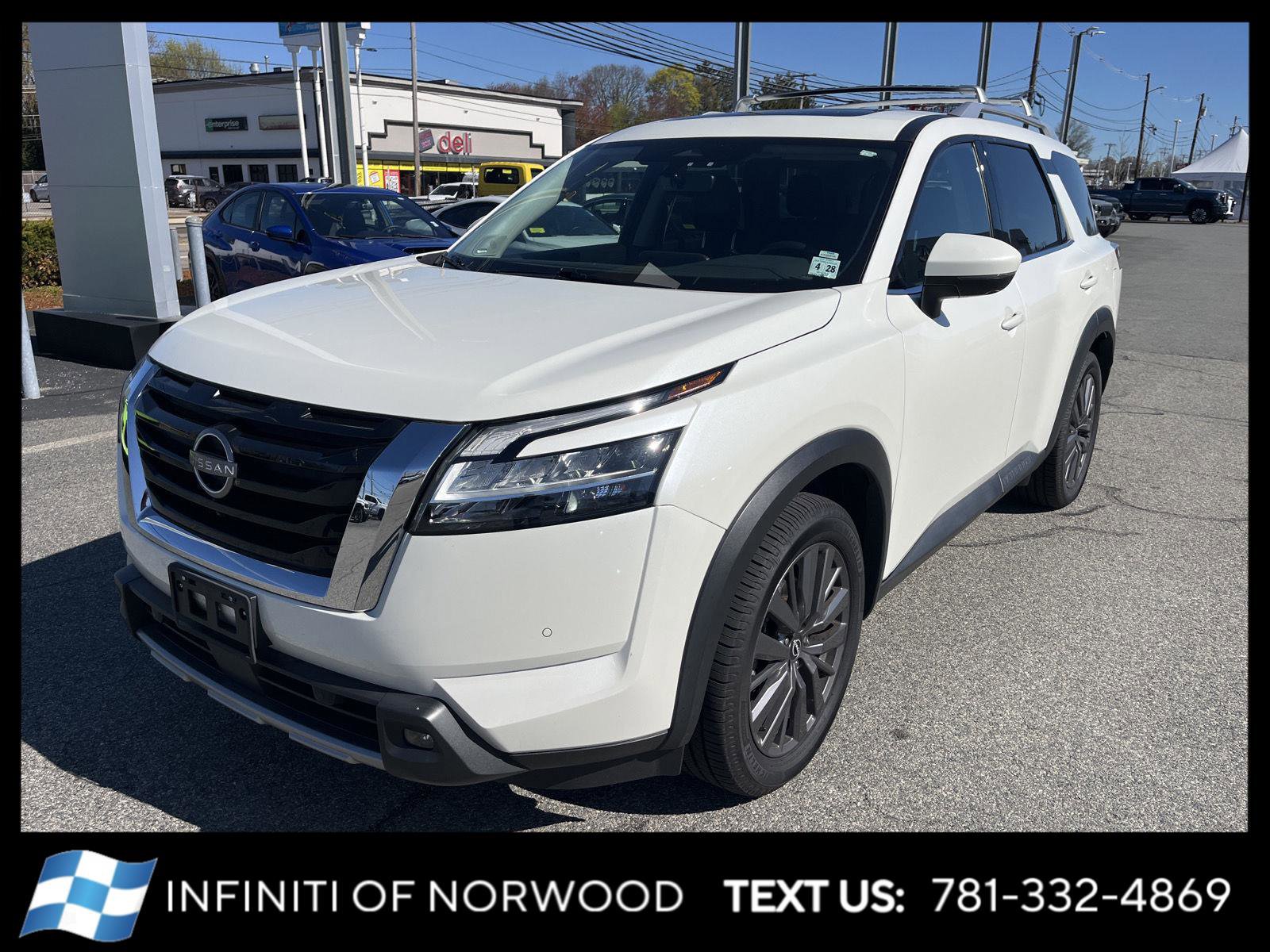 Used 2023 Nissan Pathfinder SL w/ SL Premium Package
