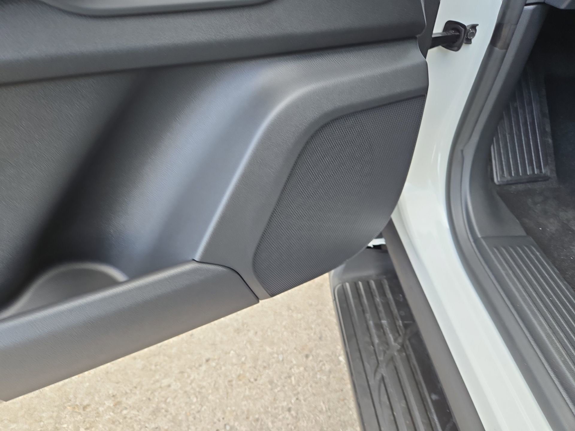 New 2026 Nissan Armada SV image 32