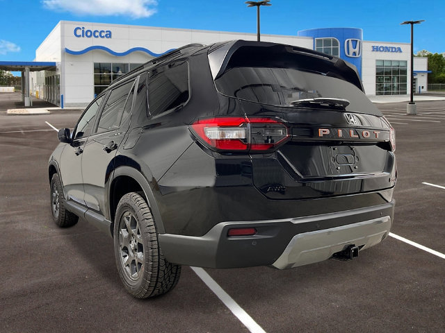 New 2026 Honda Pilot TrailSport image 3