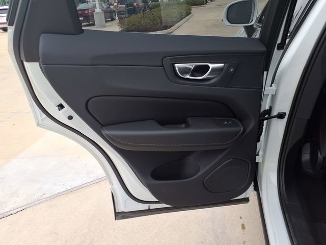 Used 2023 Volvo XC60 B5 Ultimate w/ Climate Package FWD image 25