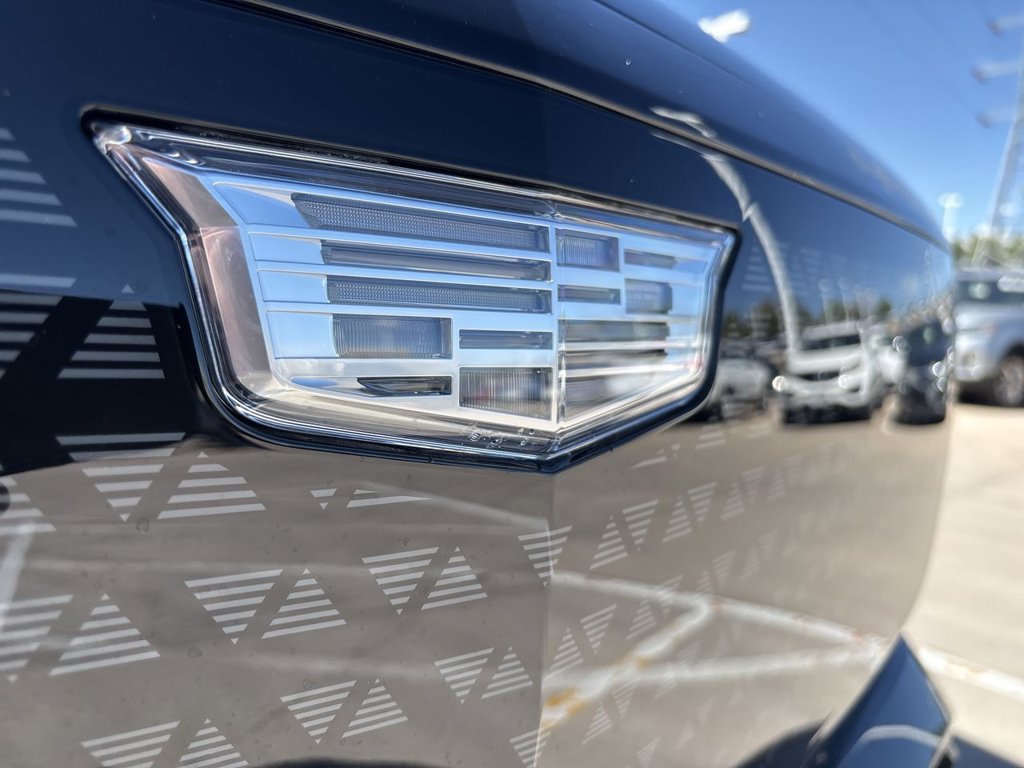 New 2027 Cadillac Vistiq Sport w/ LPO, Floor Liner Package AWD/4WD image 34