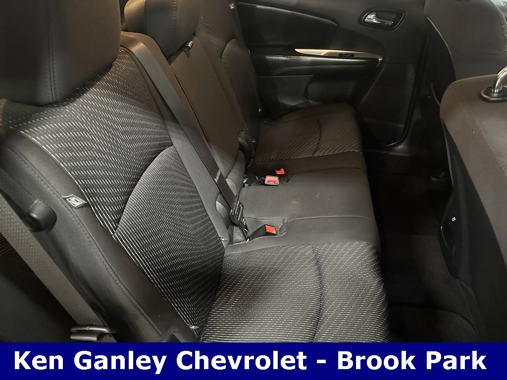 Used 2014 Dodge Journey SXT w/ Flexible Seating Group image 20