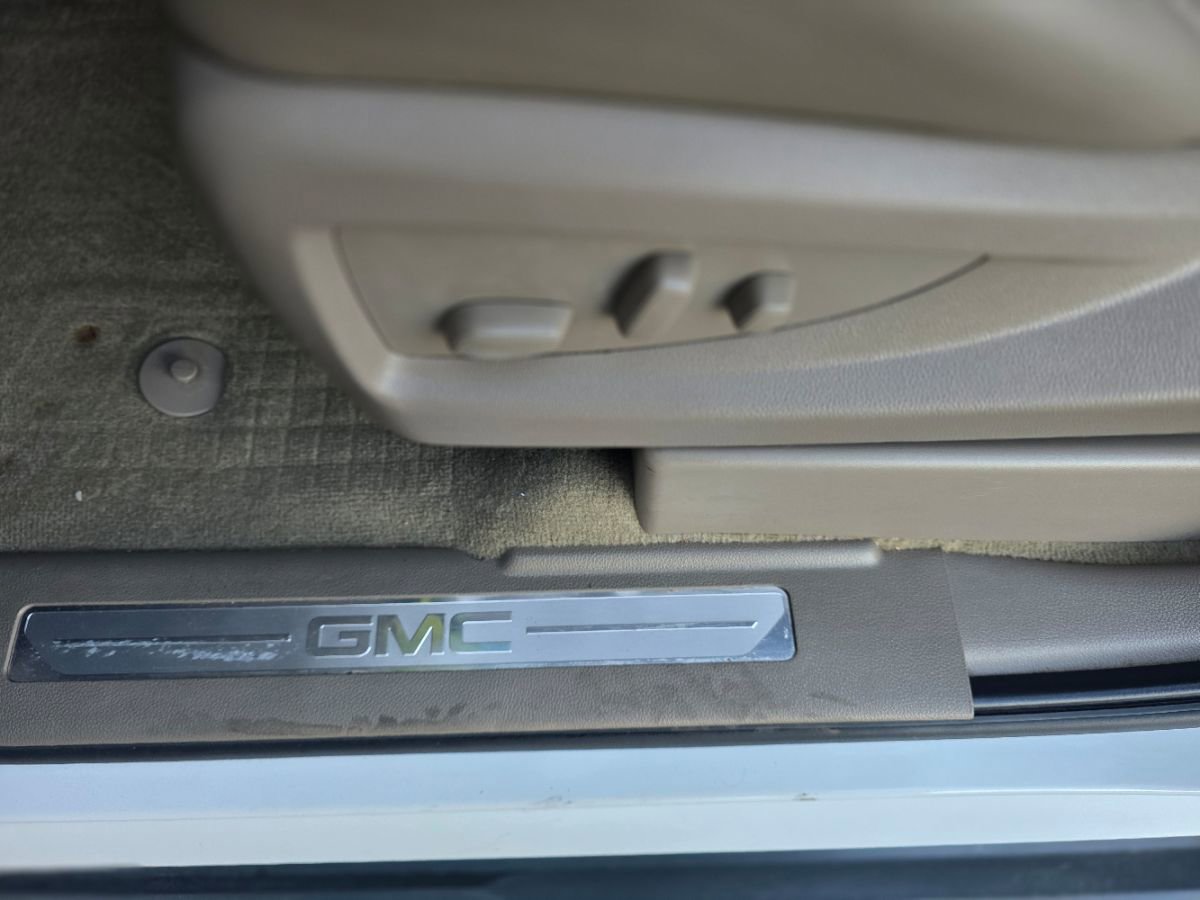 Used 2018 GMC Yukon XL SLT w/ Open Road Package image 15