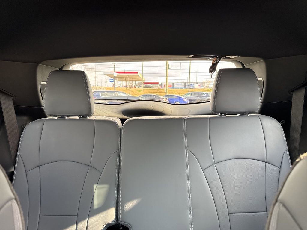 Used 2022 Buick Enclave Premium w/ Experience Buick Package image 28