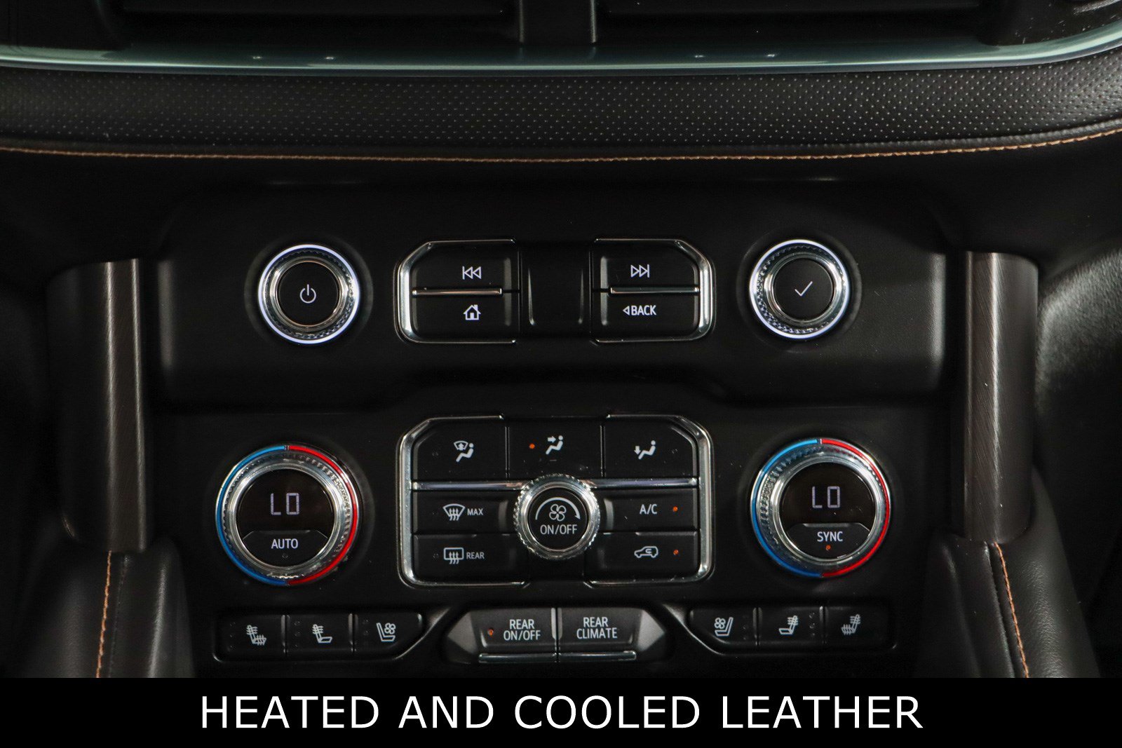 Used 2024 GMC Yukon AT4 AWD/4WD image 21