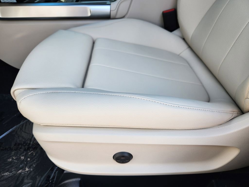 New 2026 Mercedes-Benz GLB 250 4MATIC image 23