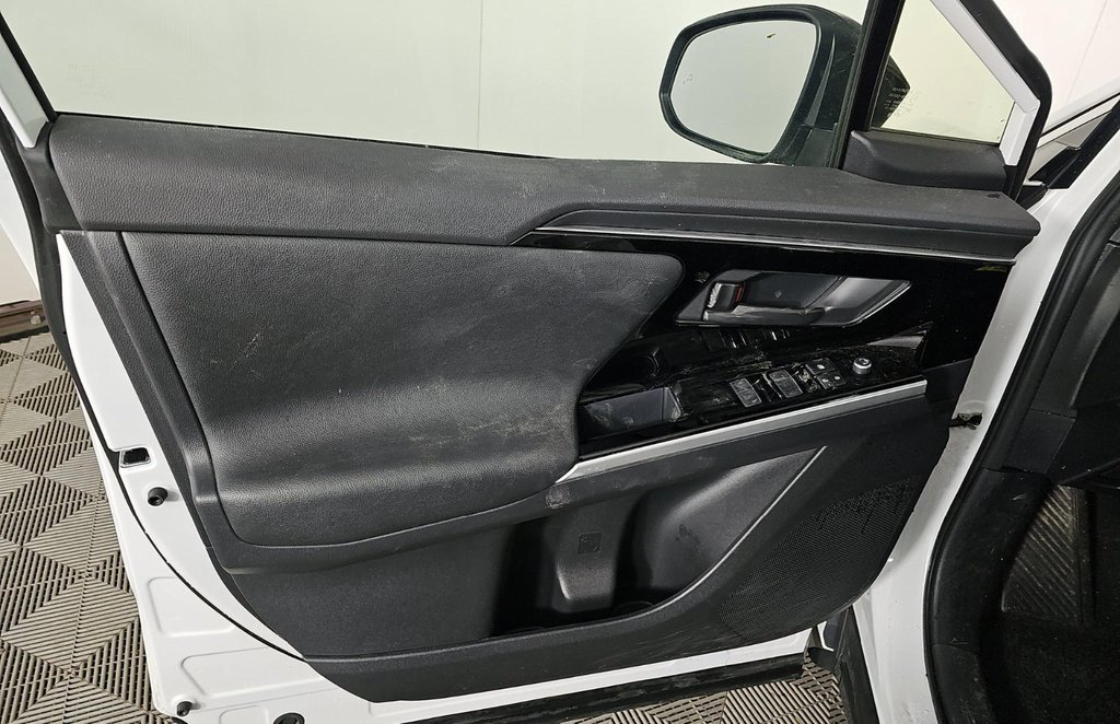 Used 2024 Toyota bZ4X Limited image 9