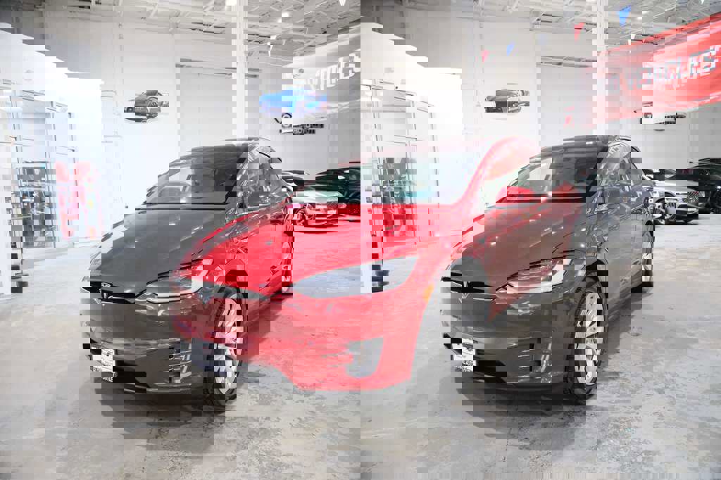 Used 2018 Tesla Model X 100D image 4