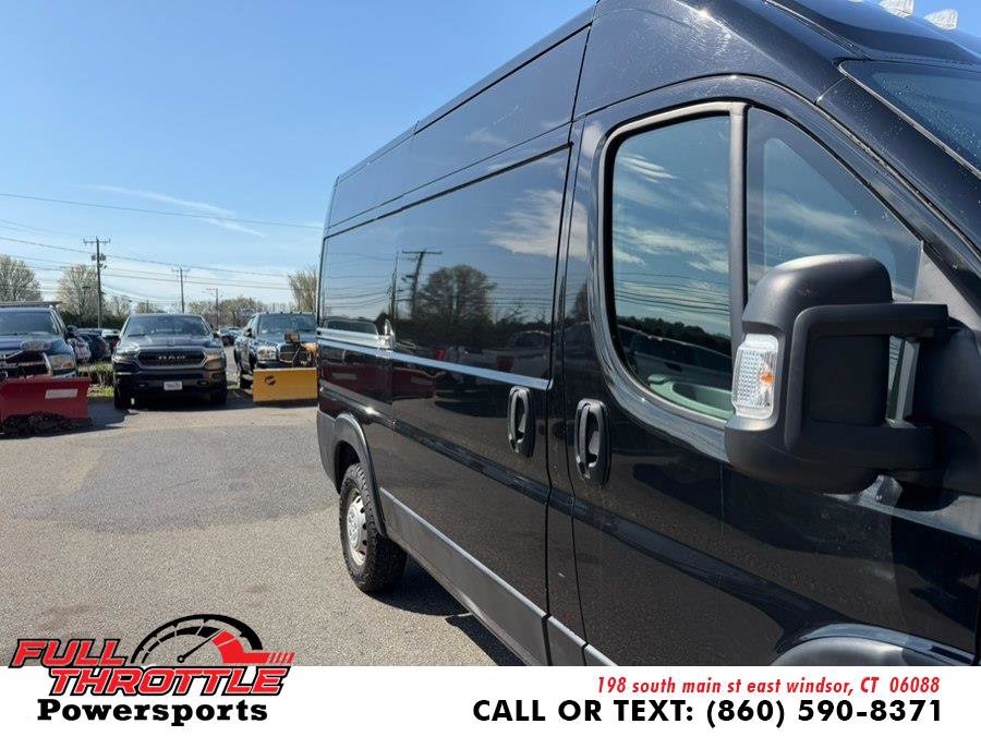 Used 2021 RAM ProMaster 2500 w/ Convenience Group FWD image 2