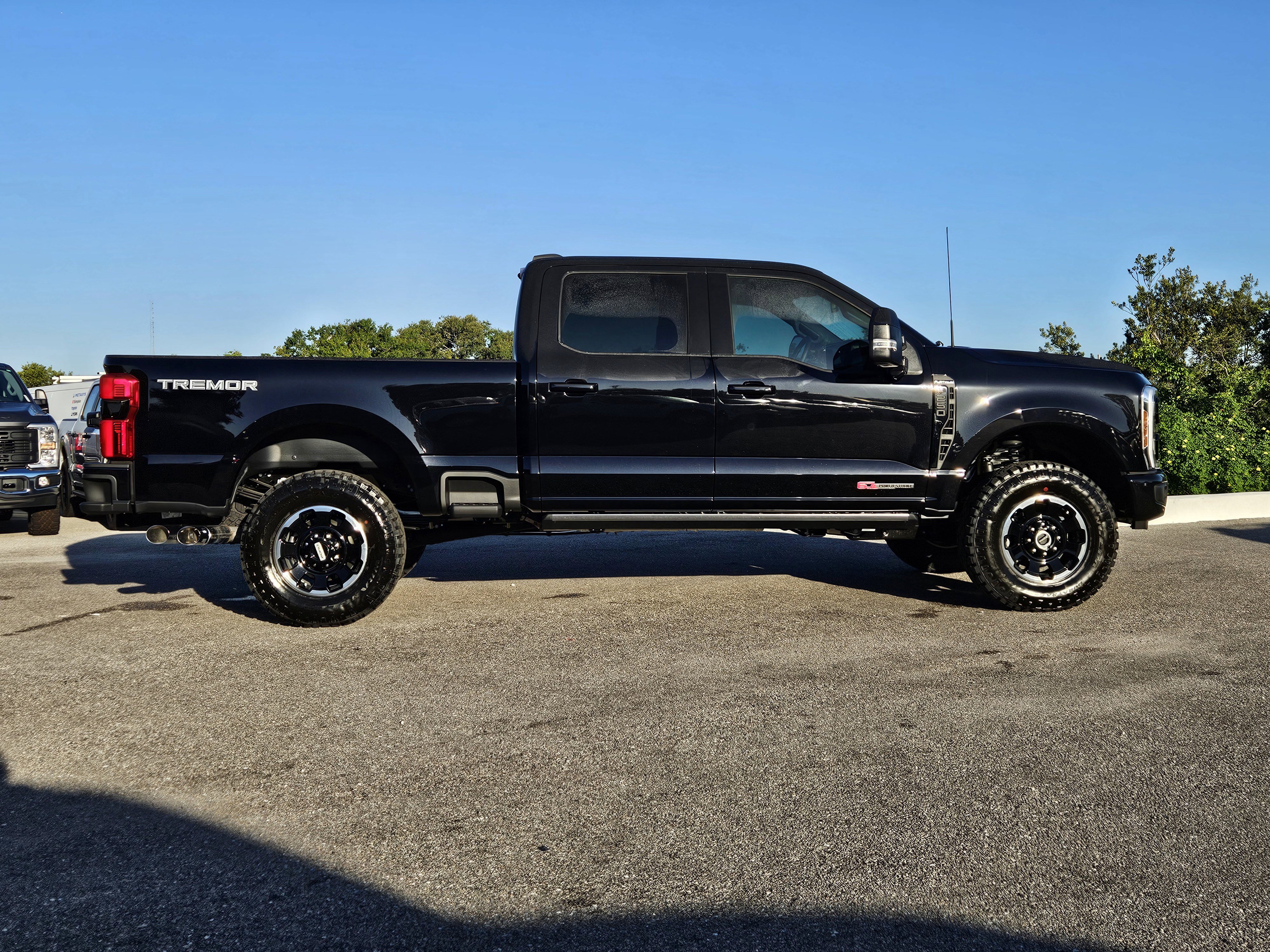 New 2026 Ford F250 Platinum image 3
