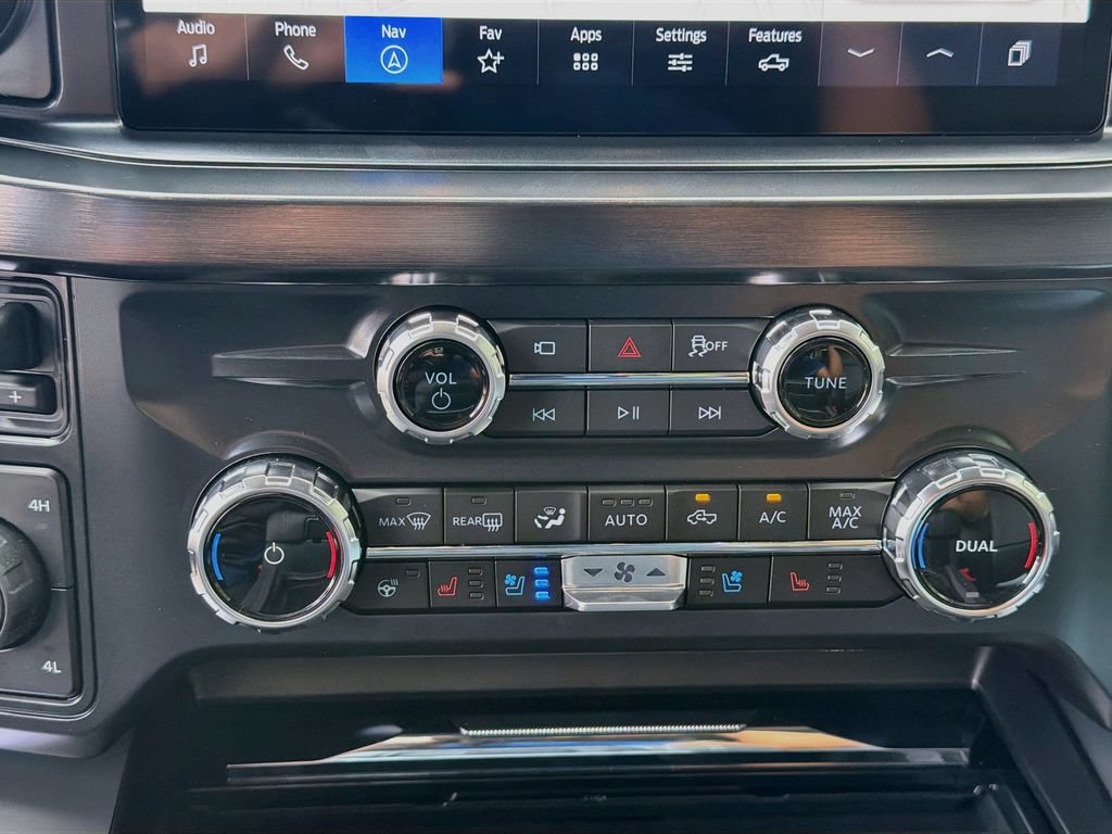 New 2026 Ford F350 Lariat w/ Black Appearance Package AWD/4WD image 18