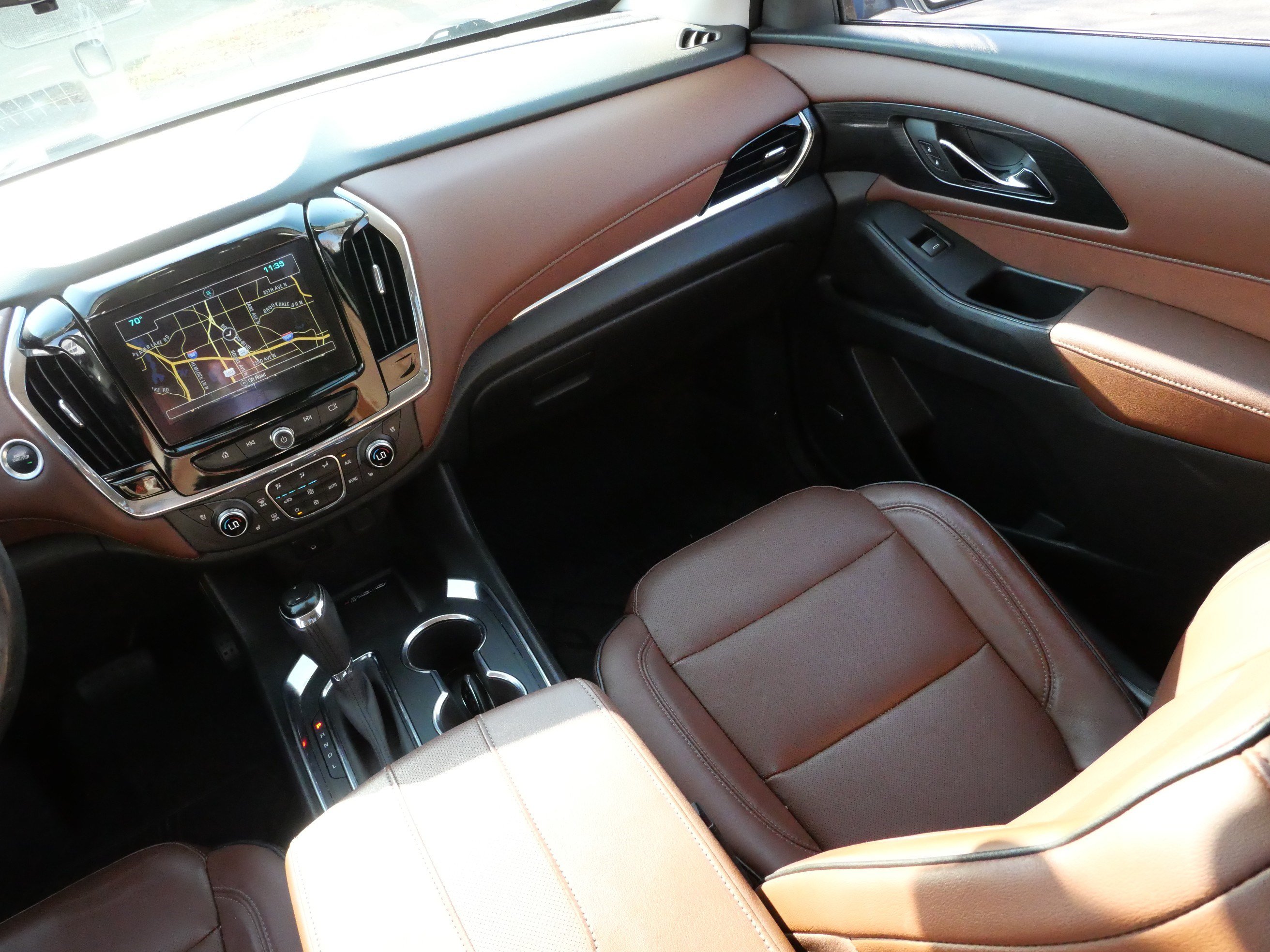 Used 2018 Chevrolet Traverse High Country AWD/4WD image 11