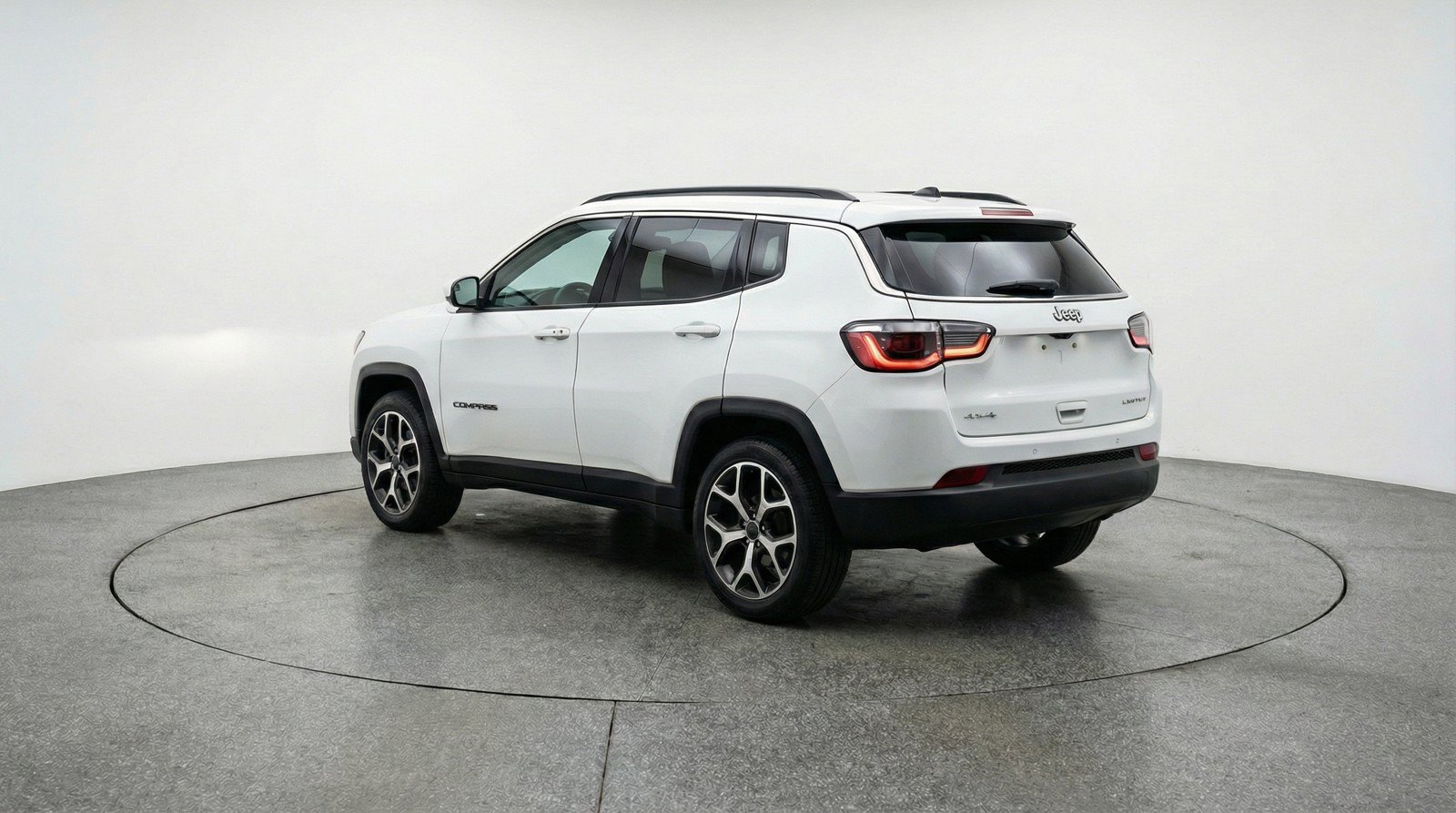Used 2025 Jeep Compass Limited AWD/4WD image 6