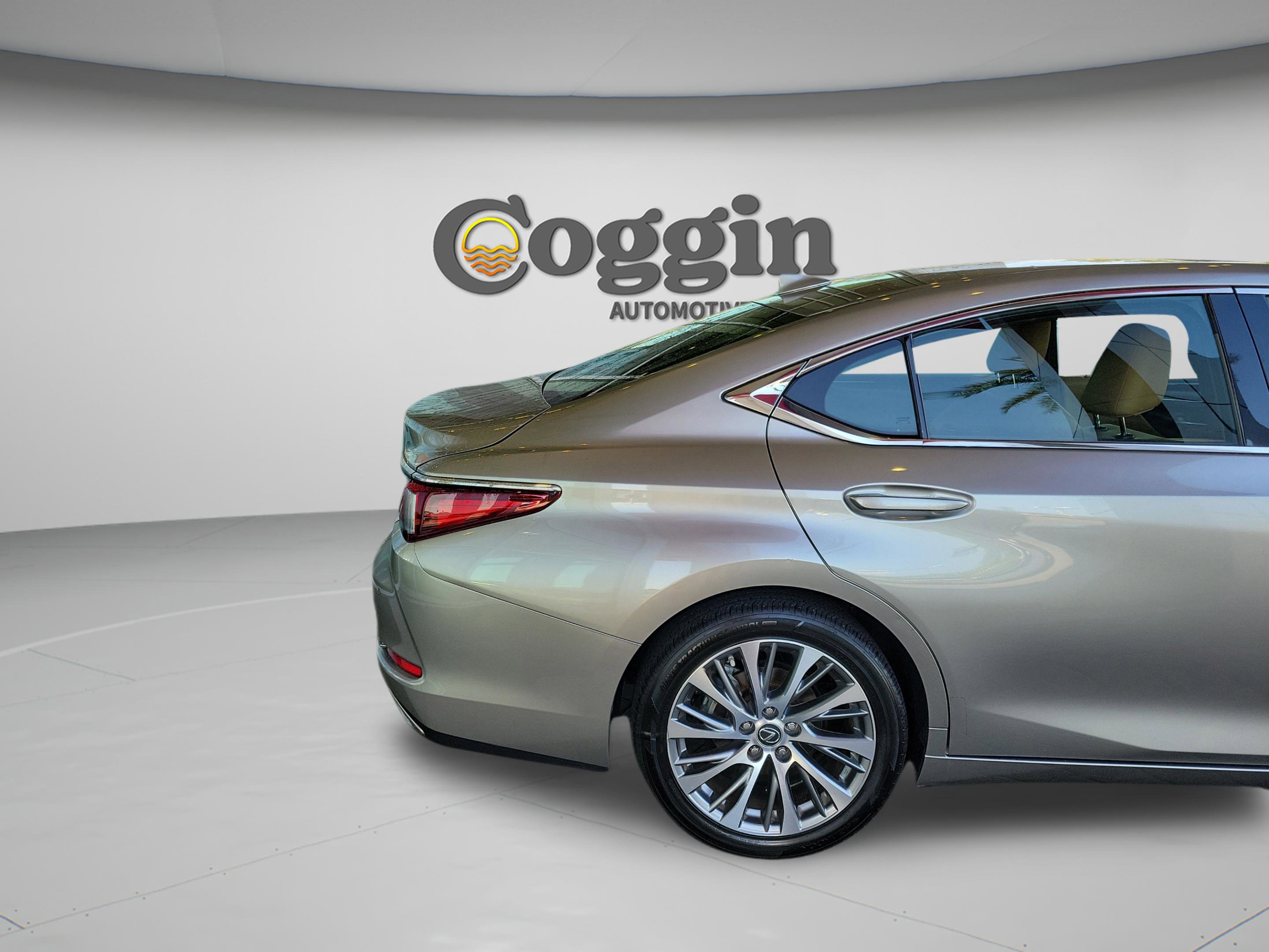 Used 2020 Lexus ES 350 w/ Premium Package image 3