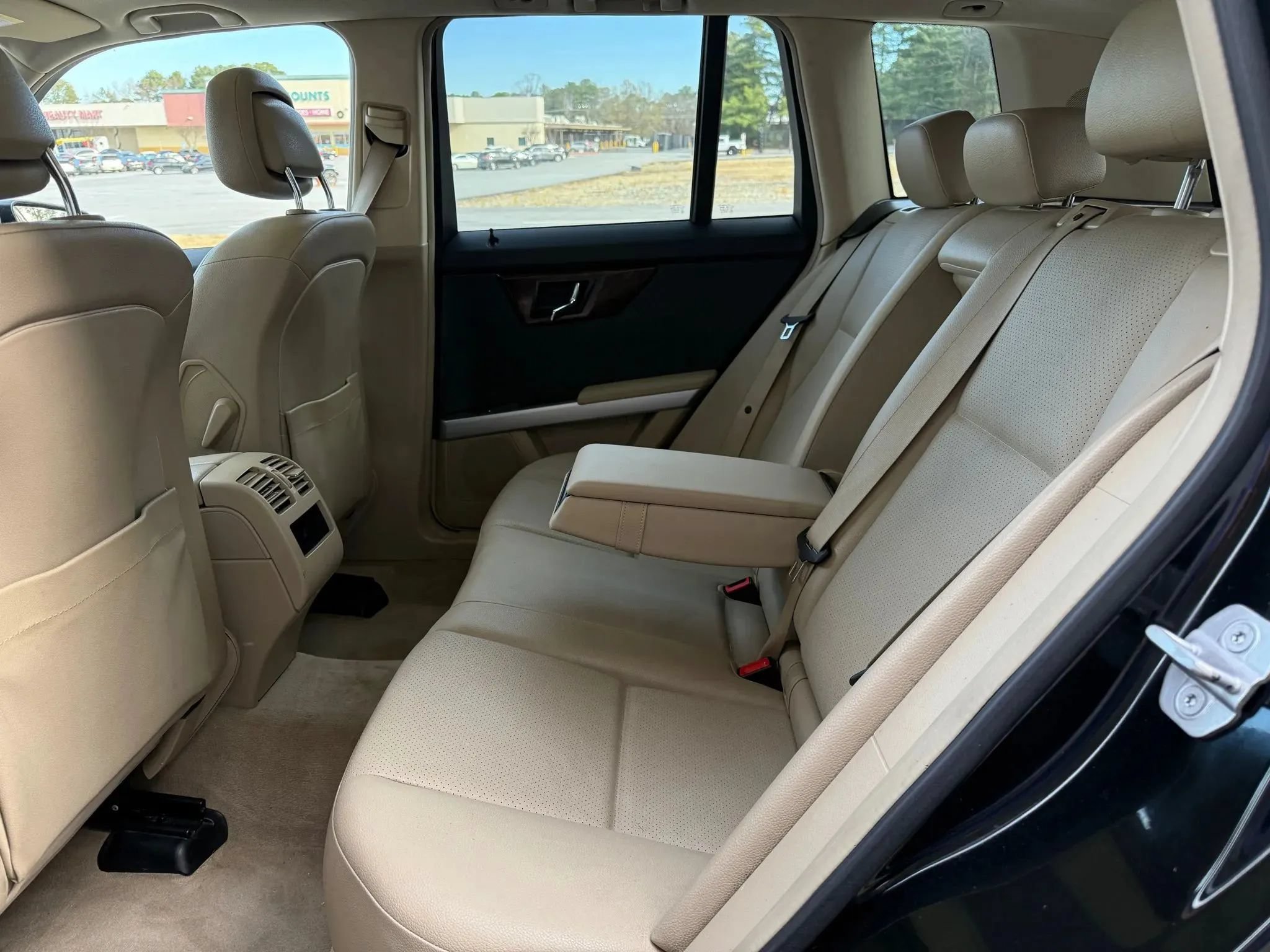Used 2010 Mercedes-Benz GLK 350 4MATIC image 21