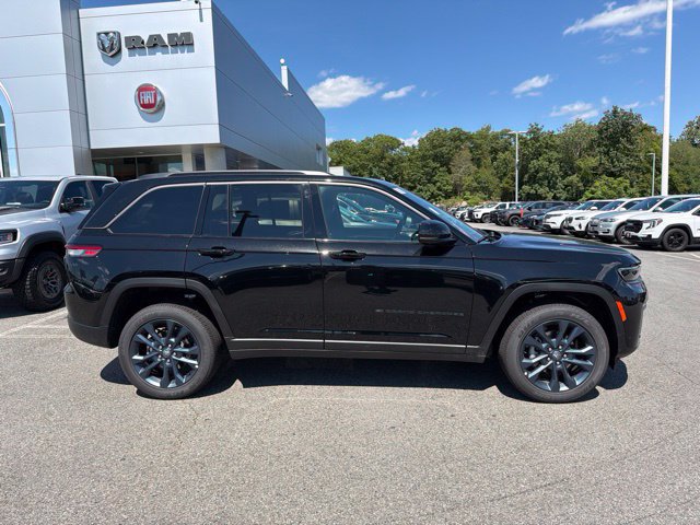 New 2026 Jeep Grand Cherokee Limited AWD/4WD image 2