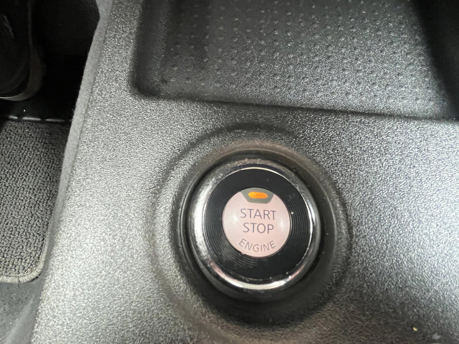 Used 2020 Nissan Frontier SV AWD/4WD image 16