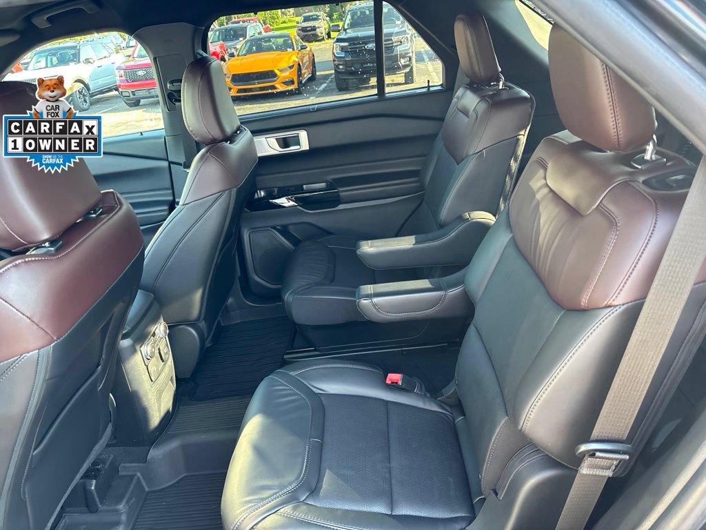 Used 2023 Ford Explorer Platinum w/ Technology Package AWD/4WD image 28