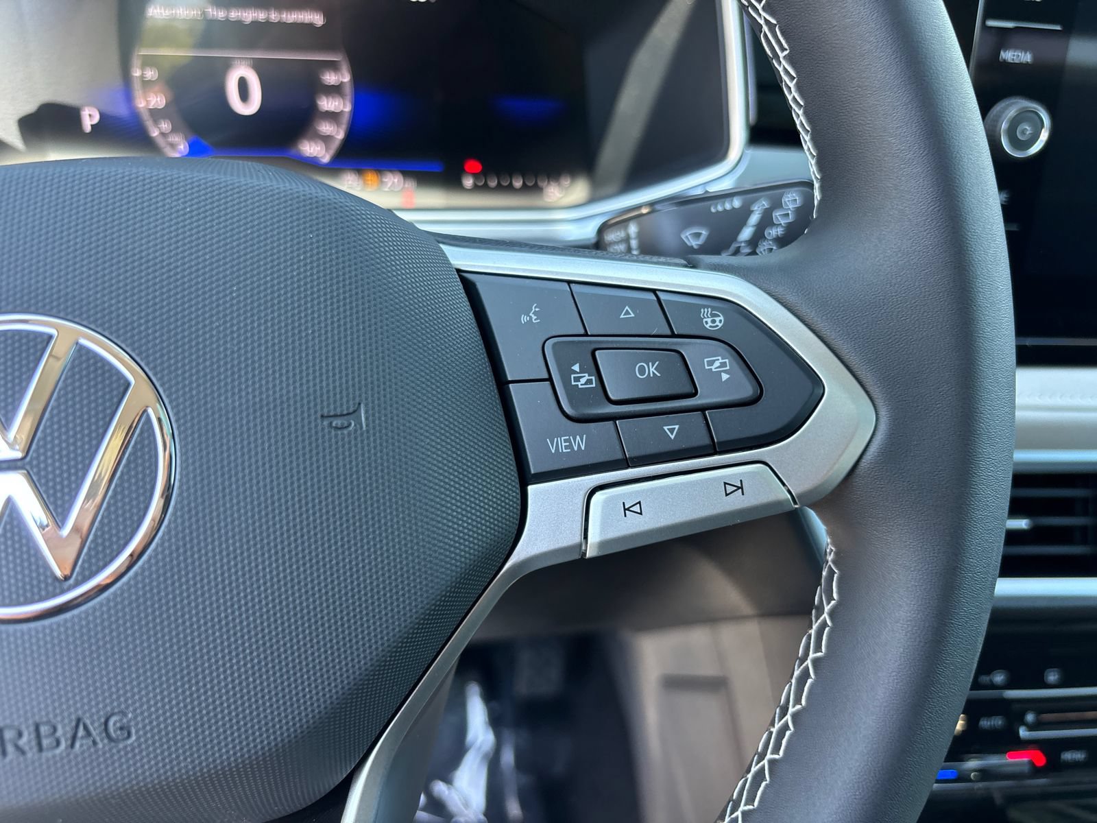 New 2026 Volkswagen Taos SE AWD/4WD image 18