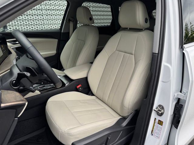 Certified 2025 Audi Q5 Premium w/ Convenience Package AWD/4WD image 10